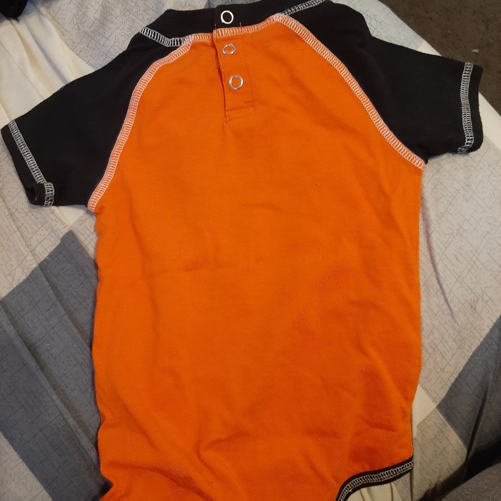 Onsie - Picture 2 of 2